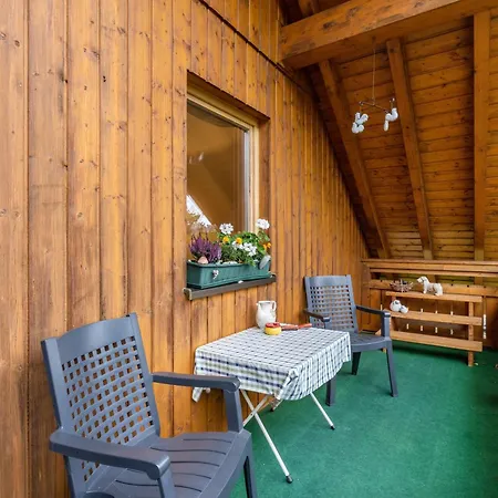 Apartment Haus Im Gruenen Oederan